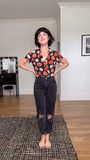 Shenae Grimes-Beech feet photo thumbnail
