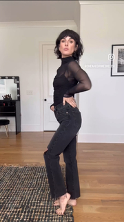 Shenae Grimes-Beech feet photo thumbnail
