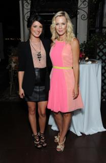 Shenae Grimes-Beech feet photo thumbnail