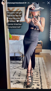 Shenae Grimes-Beech feet photo thumbnail