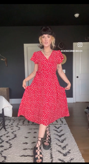 Shenae Grimes-Beech feet photo thumbnail