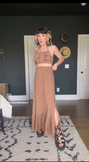 Shenae Grimes-Beech feet photo thumbnail