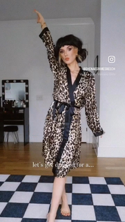Shenae Grimes-Beech feet photo thumbnail