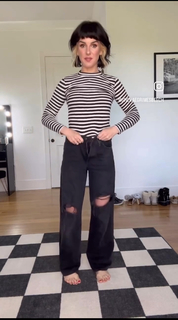 Shenae Grimes-Beech feet photo thumbnail