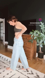 Shenae Grimes-Beech feet photo thumbnail