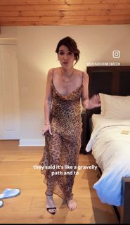 Shenae Grimes-Beech feet photo 17