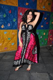 Shenaz Treasury feet photo 8