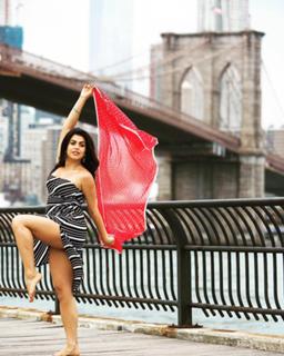 Shenaz Treasury feet photo 15
