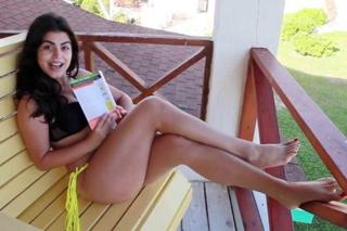 Shenaz Treasury feet photo 14