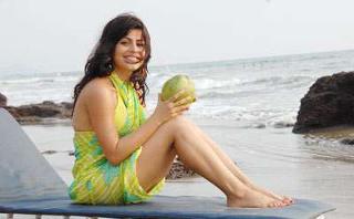 Shenaz Treasury feet photo 10