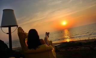 Shenaz Treasury feet photo 2