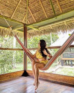 Shenaz Treasury feet photo 1