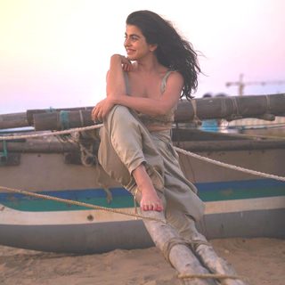 Shenaz Treasury feet photo 3