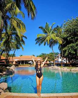 Shenaz Treasury feet photo 20