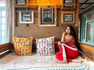 Shenaz Treasury feet photo 12