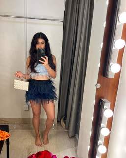 Shenaz Treasury feet photo 8
