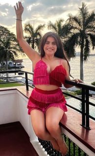 Shenaz Treasury feet photo 2