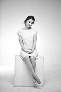 Shengyi Huang feet photo 9