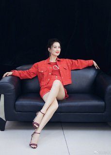Shengyi Huang feet photo 15