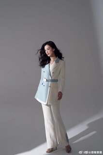 Shengyi Huang feet photo 14