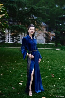 Shengyi Huang feet photo 19