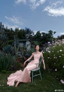 Shengyi Huang feet photo 1