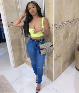 Shenseea feet photo thumbnail