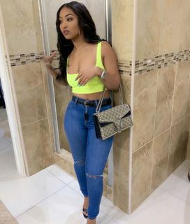 Shenseea feet photo thumbnail
