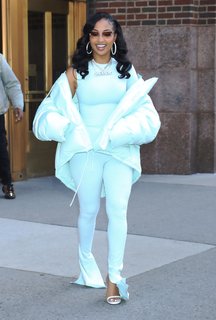 Shenseea feet photo thumbnail