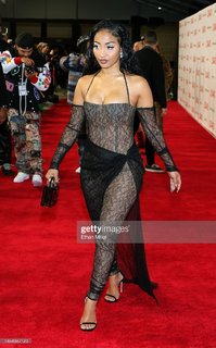 Shenseea feet photo thumbnail