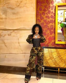 Shenseea feet photo thumbnail