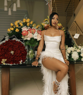 Shenseea feet photo thumbnail