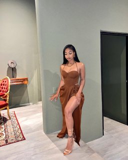 Shenseea feet photo thumbnail