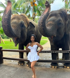 Shenseea feet photo thumbnail