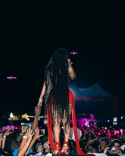 Shenseea feet photo thumbnail
