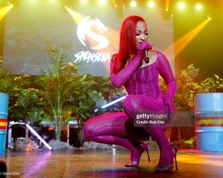 Shenseea feet photo thumbnail