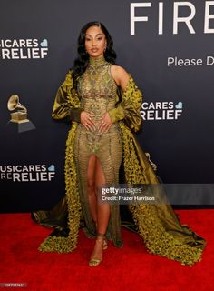 Shenseea feet photo thumbnail