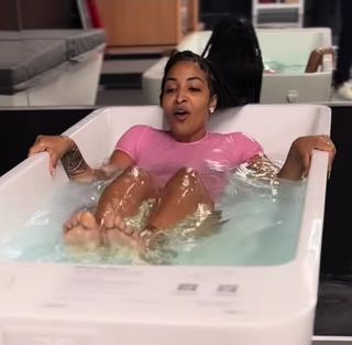 Shenseea feet photo 2
