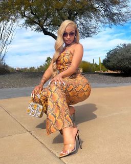 Shenseea feet photo 15