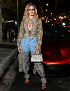 Shenseea feet photo 13