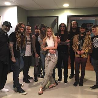 Sheri Moon Zombie feet photo thumbnail