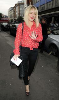 Sheridan Smith feet photo thumbnail