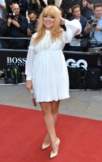 Sheridan Smith feet photo thumbnail