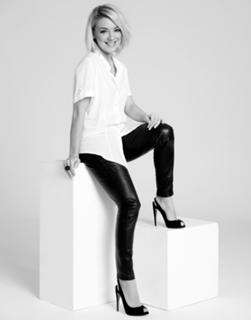 Sheridan Smith feet photo thumbnail