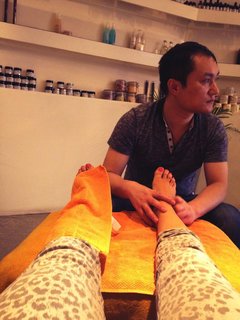 Sheridan Smith feet photo thumbnail