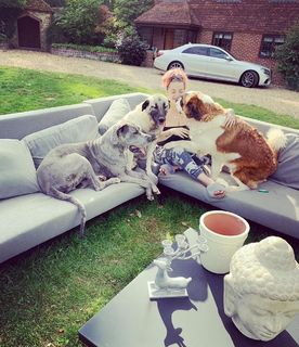 Sheridan Smith feet photo thumbnail