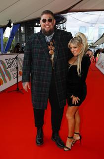 Sheridan Smith feet photo thumbnail