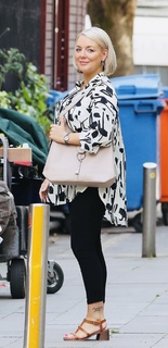 Sheridan Smith feet photo thumbnail