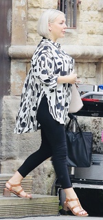 Sheridan Smith feet photo thumbnail