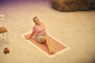 Sheridan Smith feet photo thumbnail